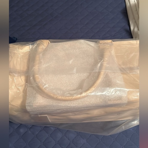 NEW BEIS commuter duffle in Beige - Picture 5 of 6